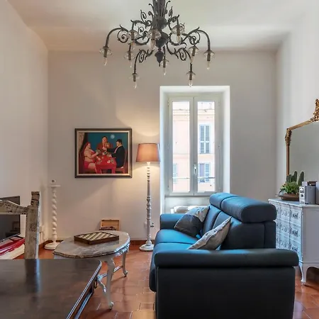 Santa Maria Maggiore Roomy And Bright Flat Διαμέρισμα *